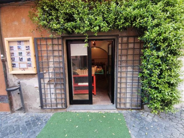 locale commerciale in affitto a Tuscania