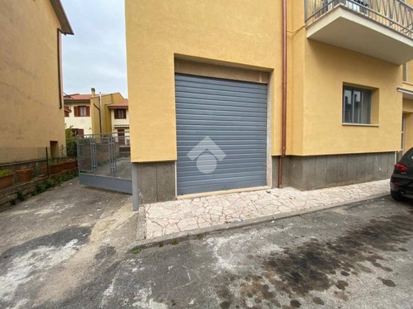 locale commerciale in affitto a Tuscania