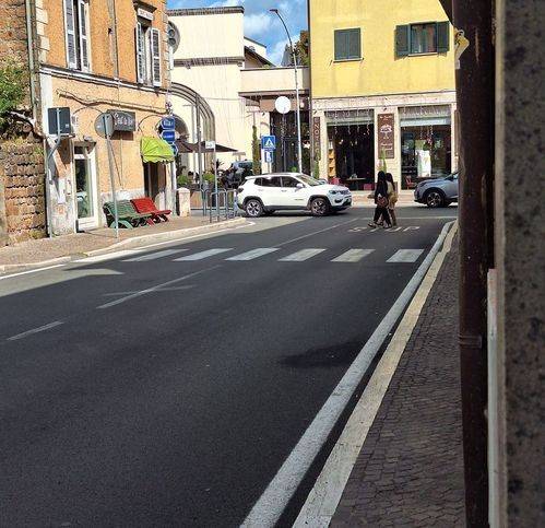 negozio in affitto a Vetralla in zona Cura di Vetralla