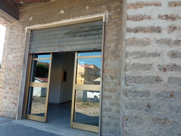 negozio in affitto a Vetralla in zona La Botte