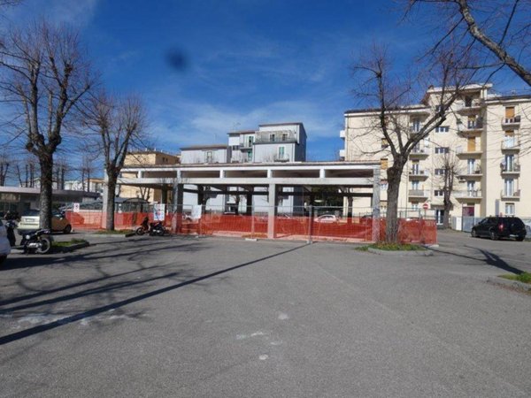 negozio in affitto a Viterbo
