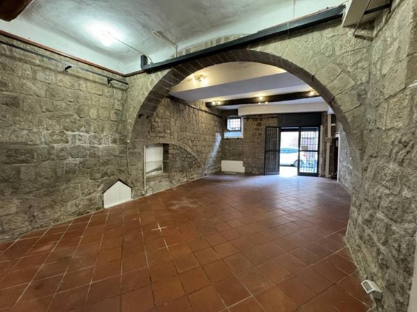 negozio in affitto a Viterbo in zona Centro Città