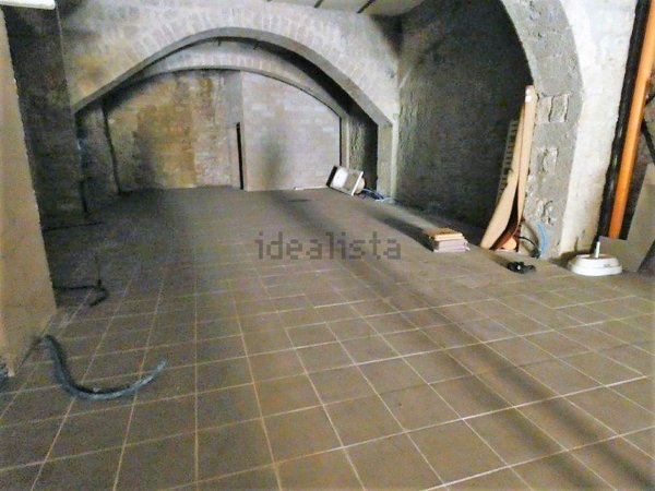 locale di sgombero in affitto a Viterbo