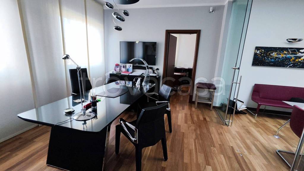 ufficio in affitto a Viterbo