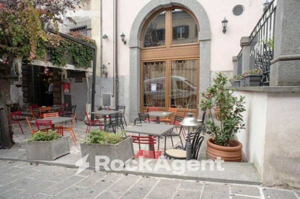negozio in affitto a Viterbo in zona San Martino al Cimino