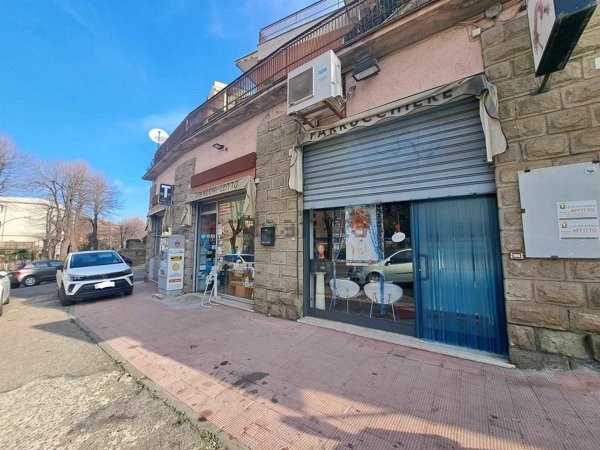locale commerciale in affitto a Viterbo