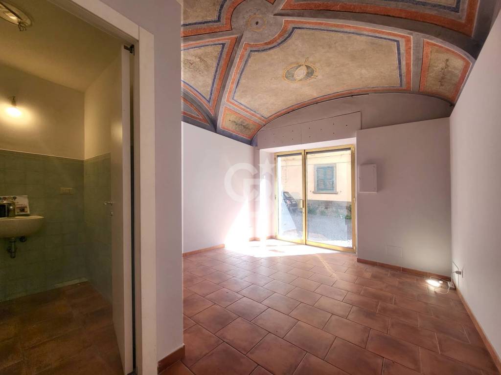 negozio in affitto a Viterbo in zona Centro Città