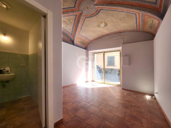 locale commerciale in affitto a Viterbo