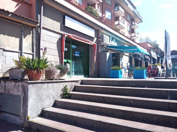 locale commerciale in affitto a Viterbo