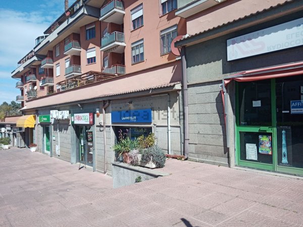 locale commerciale in affitto a Viterbo