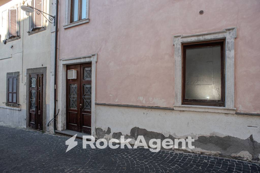 trivano in affitto a Viterbo in zona San Martino al Cimino
