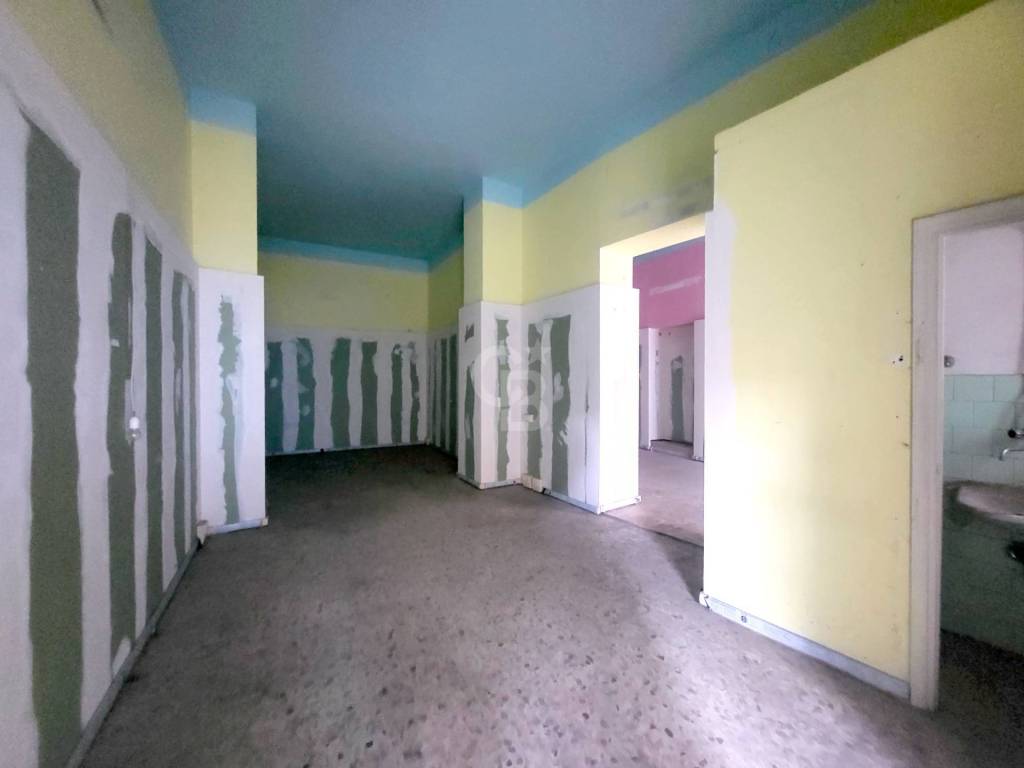 negozio in affitto a Viterbo in zona Centro Città