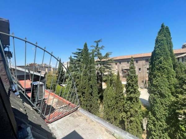 appartamento in affitto a Viterbo in zona Centro Città