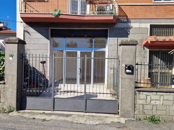 negozio in affitto a Viterbo