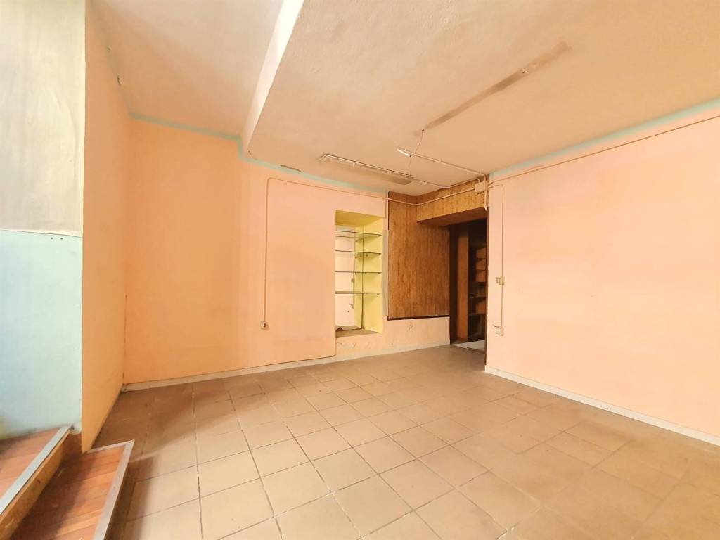 negozio in affitto a Viterbo in zona Centro Città