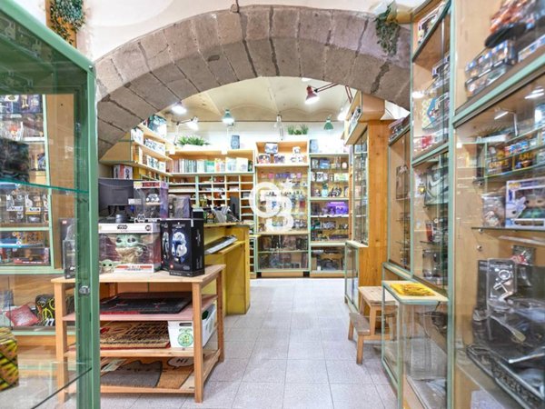 locale commerciale in affitto a Viterbo in zona Centro Città