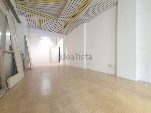 locale commerciale in affitto a Viterbo