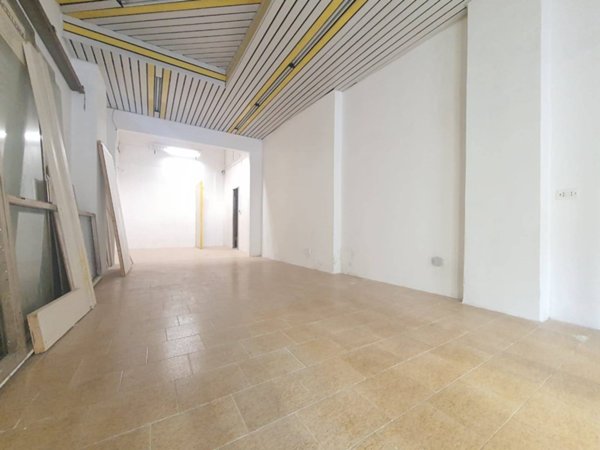 negozio in affitto a Viterbo