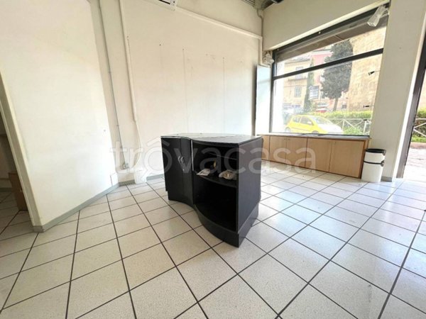 negozio in affitto a Viterbo