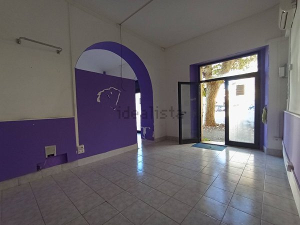 locale commerciale in affitto a Viterbo