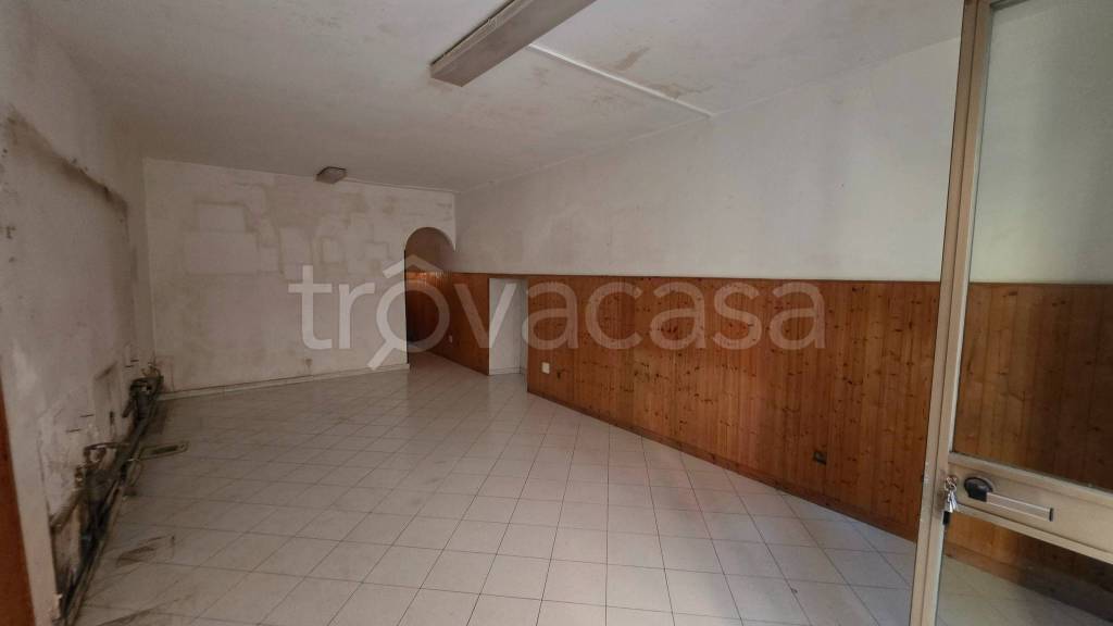 negozio in affitto a Viterbo in zona Centro Città