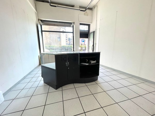 locale commerciale in affitto a Viterbo