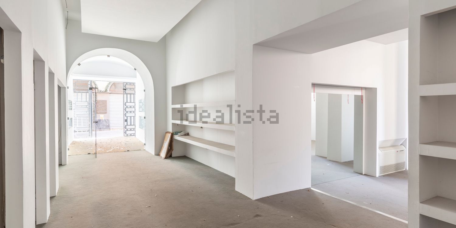 locale commerciale in affitto a Viterbo