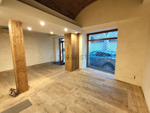 locale commerciale in affitto a Viterbo