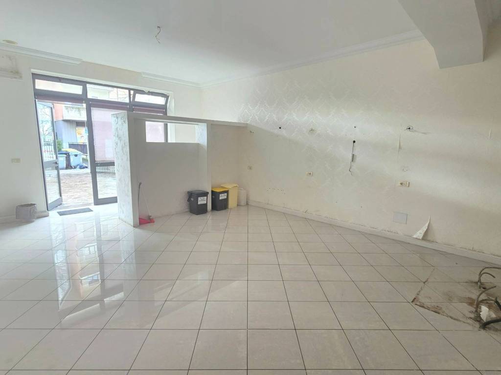 negozio in affitto a Viterbo