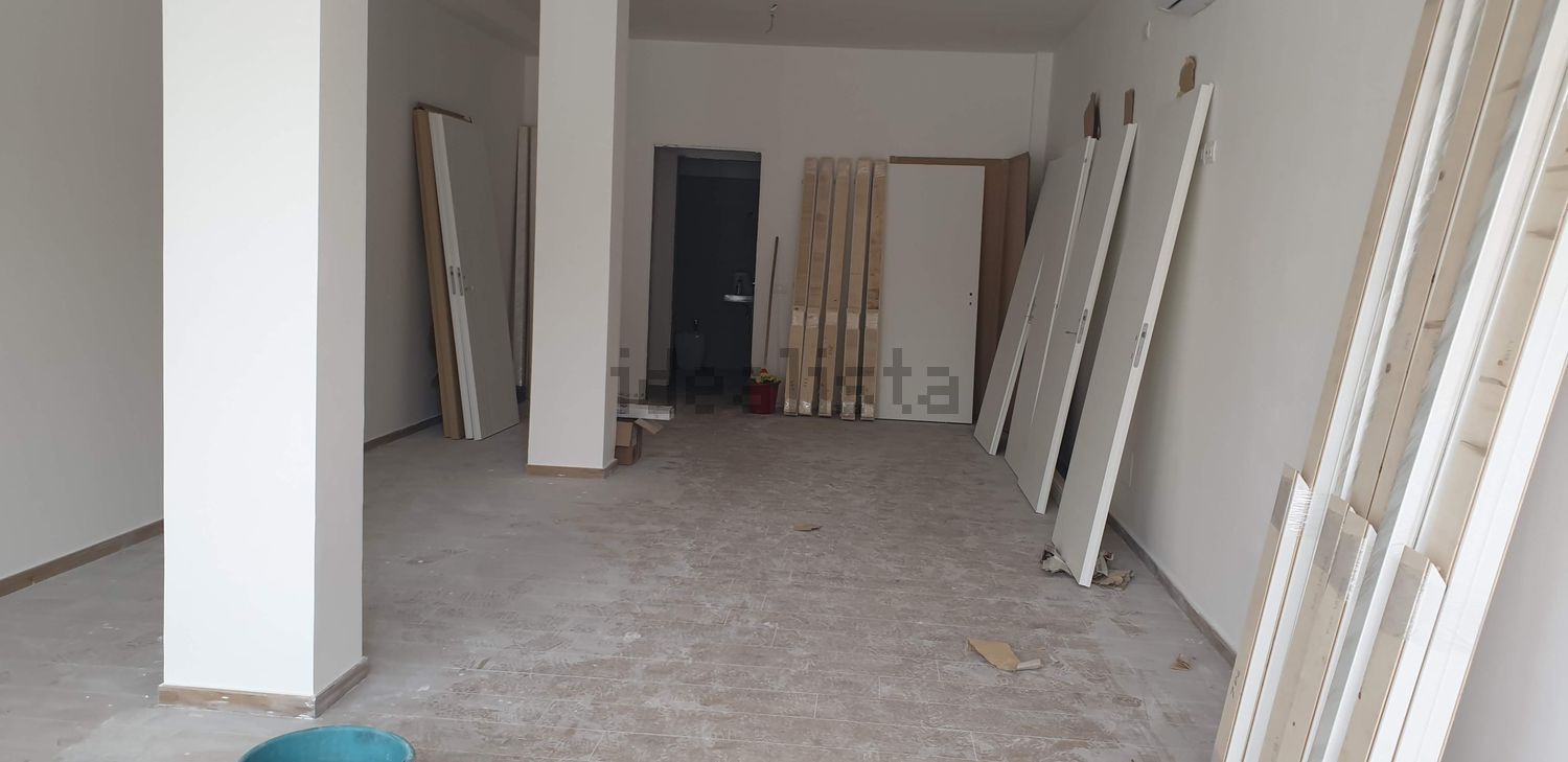 locale commerciale in affitto a Viterbo