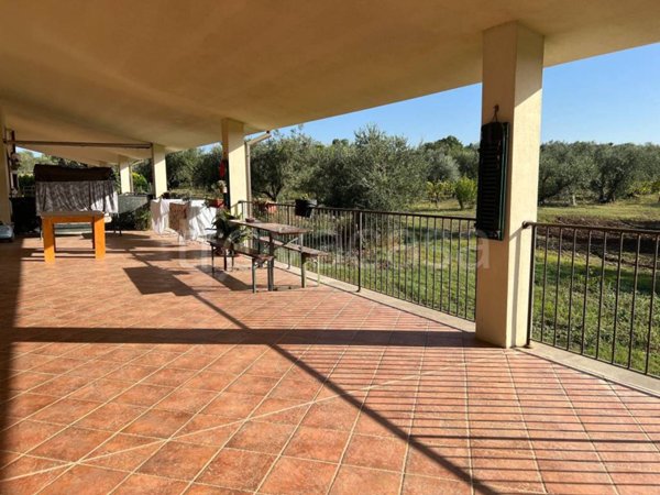 casa indipendente in affitto a Viterbo in zona Castel d'Asso