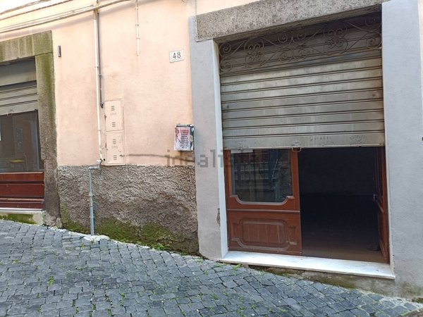 locale commerciale in affitto a Viterbo in zona Centro Città