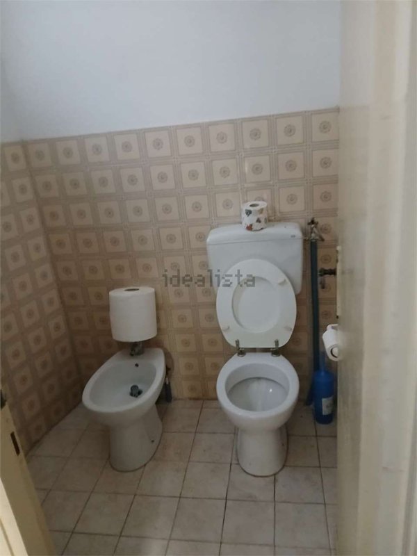 locale commerciale in affitto a Viterbo