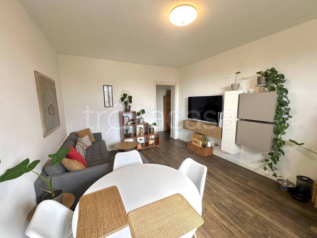 appartamento in affitto a Viterbo in zona Tobia