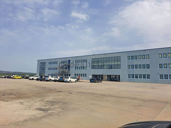 capannone in affitto a Viterbo