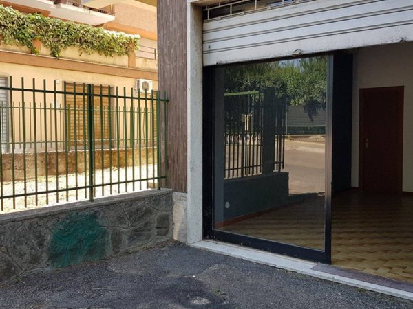 negozio in affitto a Viterbo