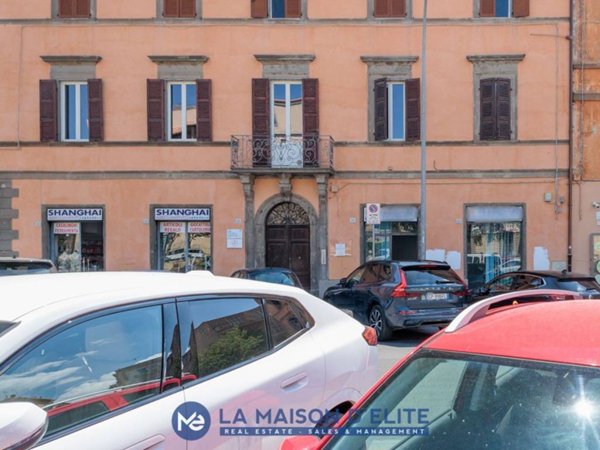 negozio in affitto a Viterbo in zona Centro Città