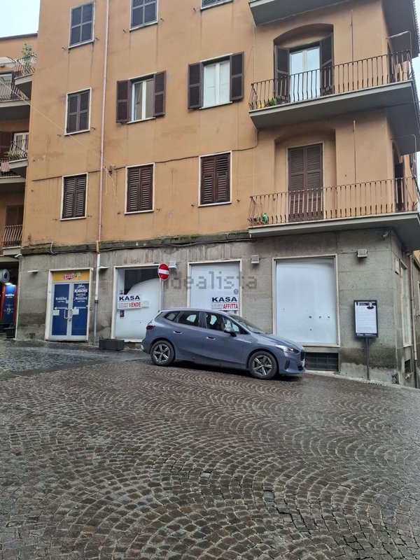 locale commerciale in affitto a Viterbo