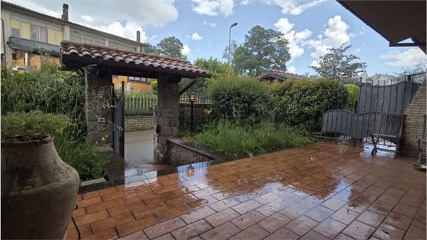 casa indipendente in affitto a Vitorchiano