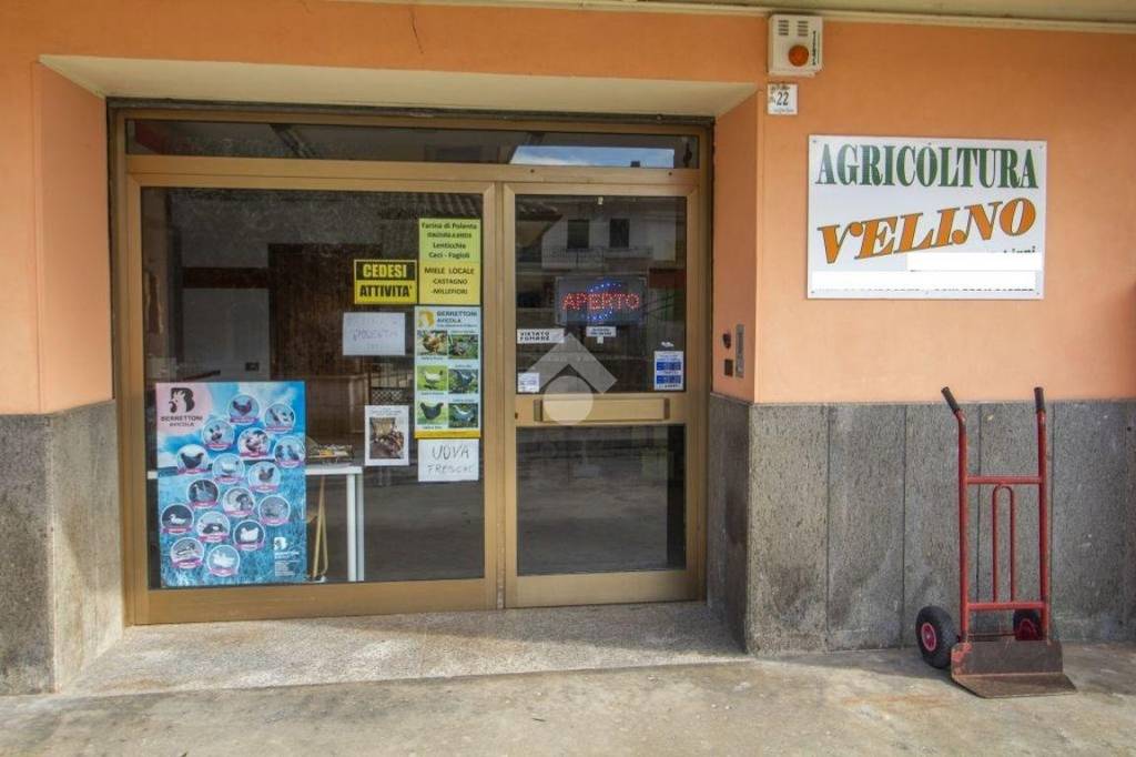 negozio in affitto a Borgo Velino