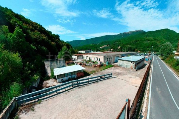 locale commerciale in affitto a Borgo Velino in zona Collerinaldo