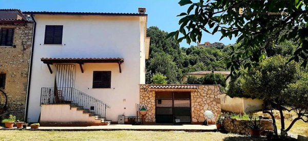 quadrivano in affitto a Casperia