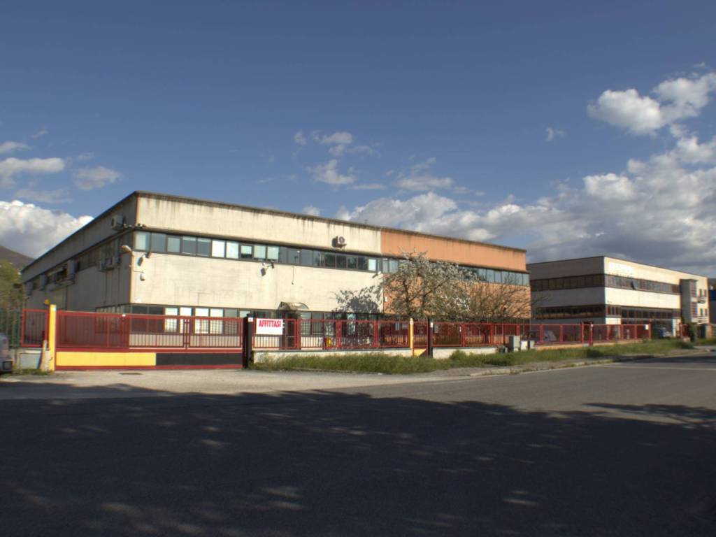 locale commerciale in affitto a Cittaducale in zona Santa Rufina