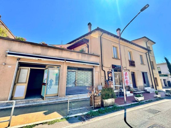 locale commerciale in affitto a Contigliano