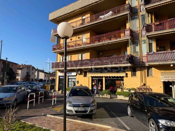appartamento in affitto a Fara in Sabina in zona Passo Corese