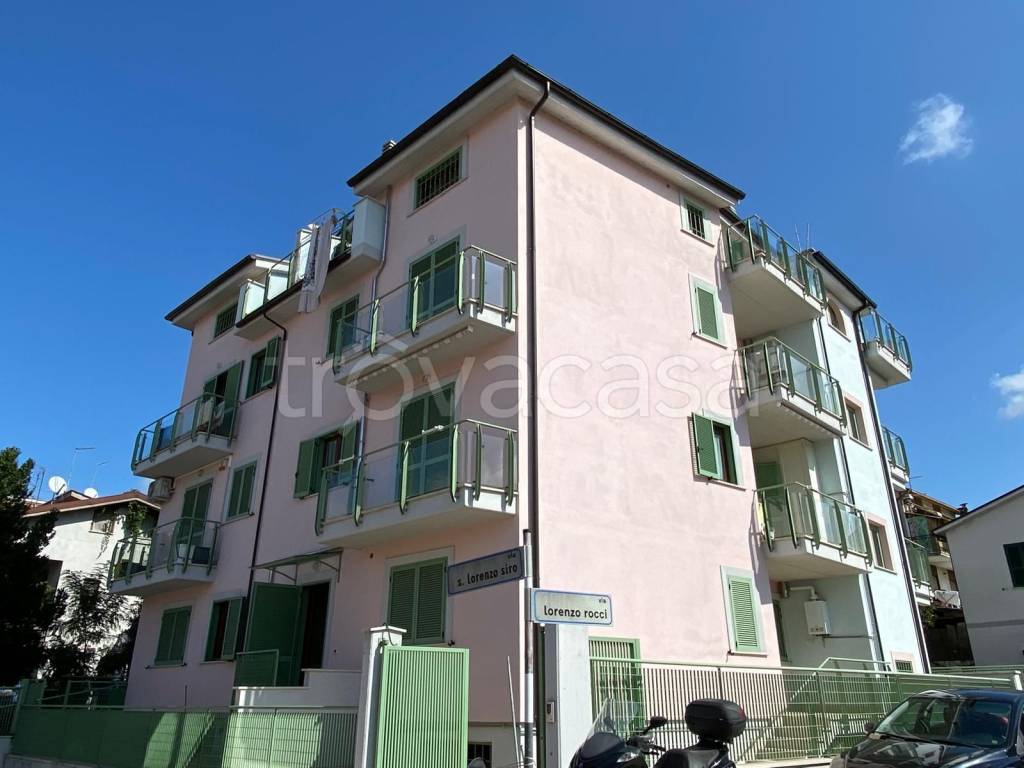 appartamento in affitto a Fara in Sabina in zona Passo Corese