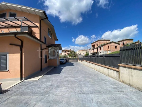 appartamento in affitto a Fara in Sabina in zona Passo Corese