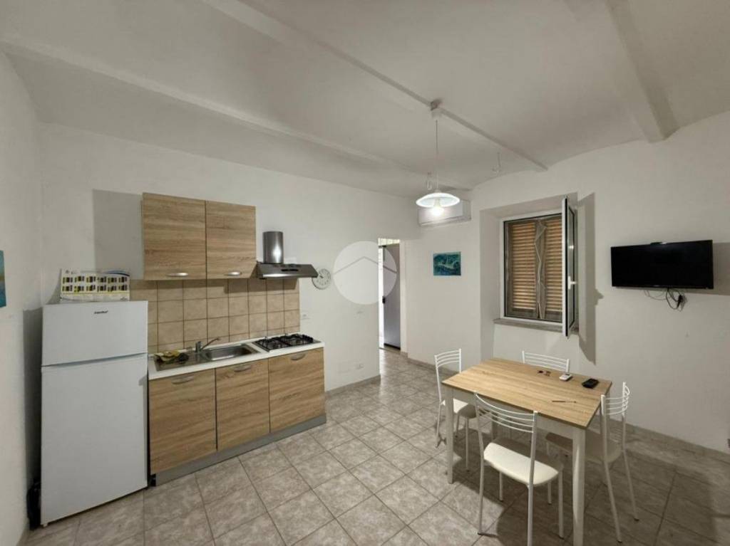appartamento in affitto a Fara in Sabina in zona Borgo Quinzio