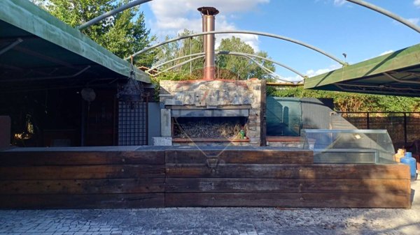 locale commerciale in affitto a Fara in Sabina in zona Passo Corese