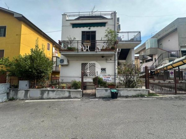 appartamento in affitto a Fara in Sabina in zona Passo Corese